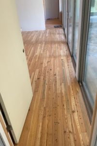 select-grain-heart-pine-flooring-3