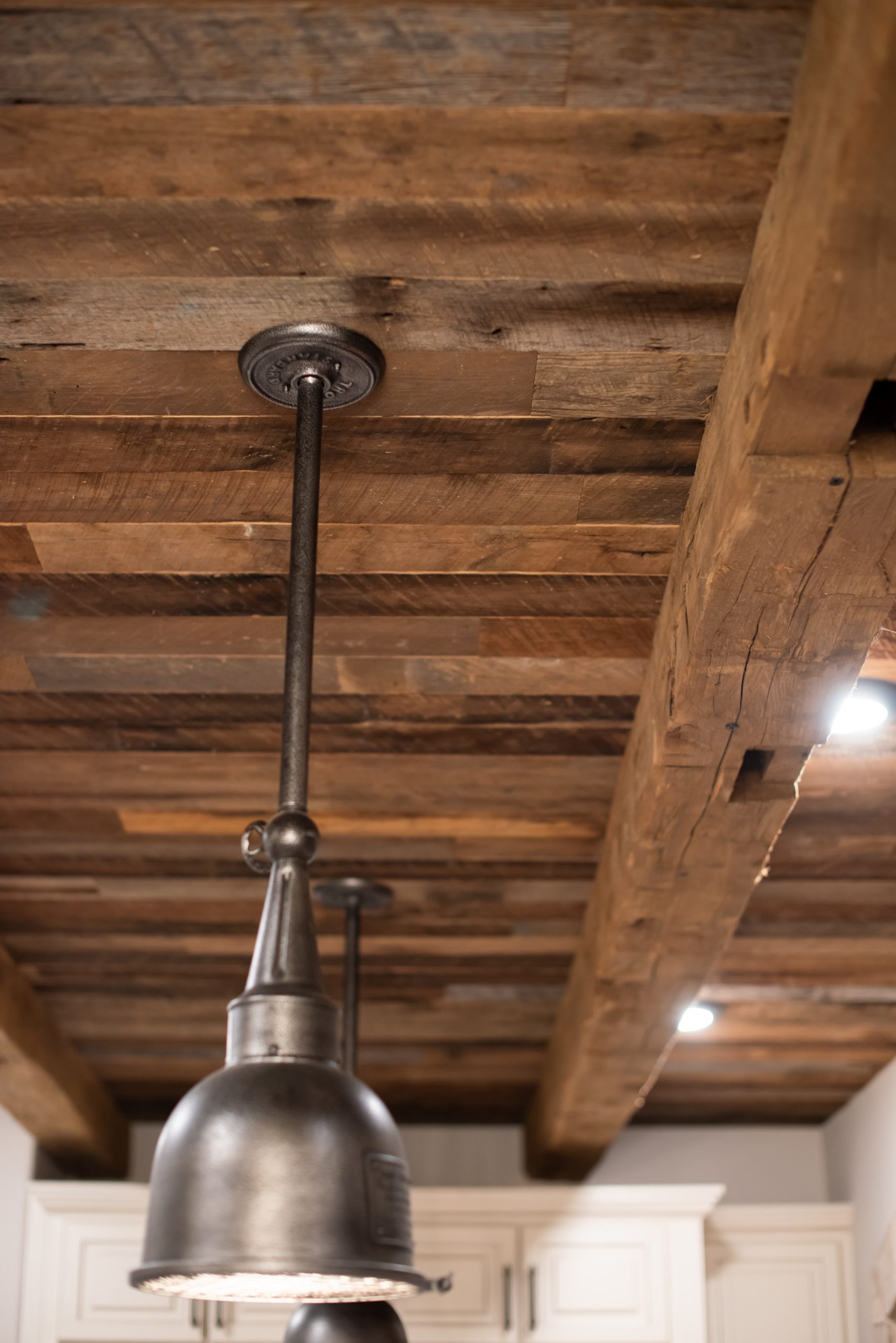 Weathered-Grey-Ceiling-Planking-Hand-Hewn-Beams
