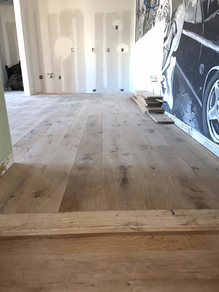 Wide Plank Antique White Oak Flooring Unfinished Southend Reclaimed