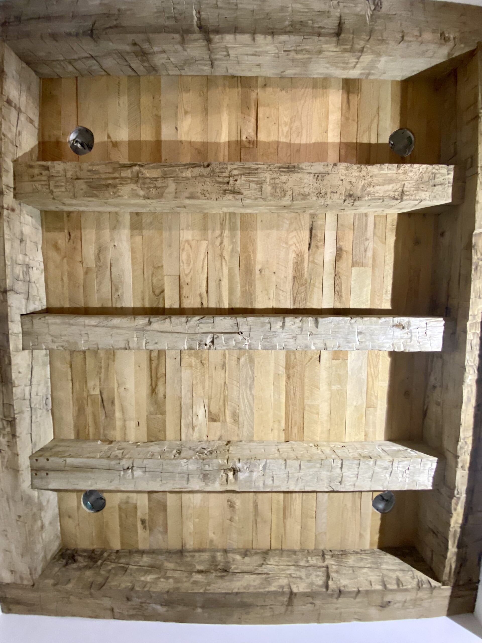 southend-reclaimed-hand-hewn-box-beams-oak-ceiling-planking