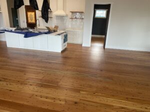 southend-reclaimed-naily-grade-select-antique-heart-pine-flooring-5