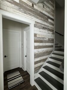 southend-reclaimed-faded-white-reclaimed-barnsiding