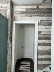southend-reclaimed-faded-white-reclaimed-barnsiding-4
