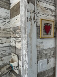 southend-reclaimed-faded-white-reclaimed-barnsiding-9
