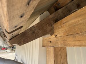 southend-reclaimed-original-face-reclaimed-antique-heart-pine-beams-red-oaks-plantation