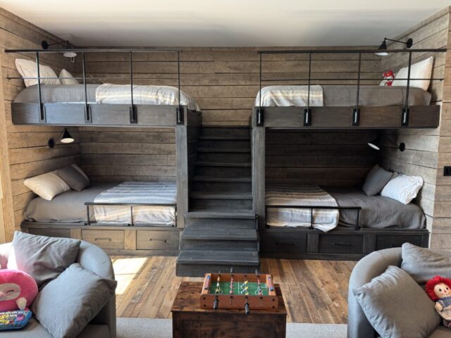 southend-reclaimed-original-face-reclaimed-mixed-hardwoods-barnplank-flooring-10