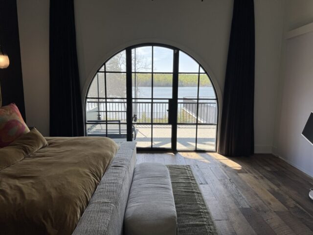 southend-reclaimed-original-face-reclaimed-oak-flooring-12