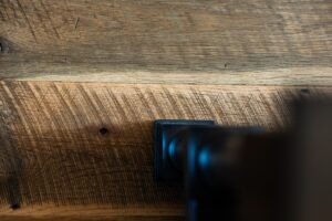 southend-reclaimed-original-face-skip-planed-reclaimed-oak-solid-plank-flooring-19