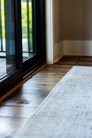 southend-reclaimed-original-face-skip-planed-reclaimed-oak-solid-plank-flooring-22
