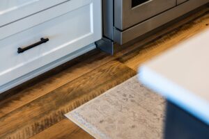 southend-reclaimed-original-face-skip-planed-reclaimed-oak-solid-plank-flooring-24