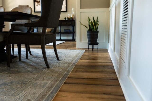 southend-reclaimed-original-face-skip-planed-reclaimed-oak-solid-plank-flooring-29