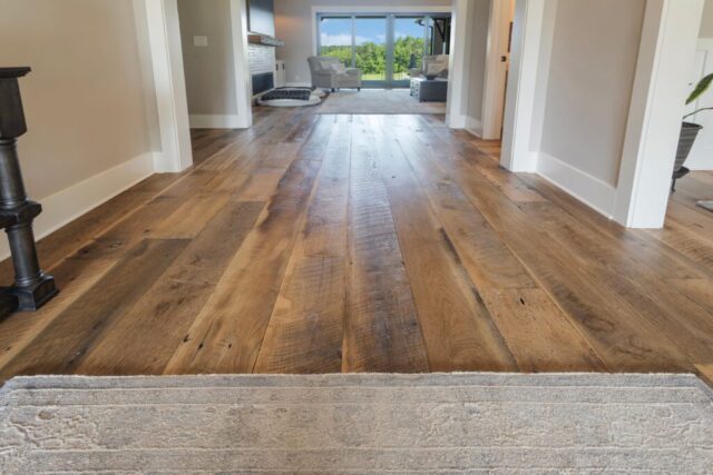 southend-reclaimed-original-face-skip-planed-reclaimed-oak-solid-plank-flooring-3