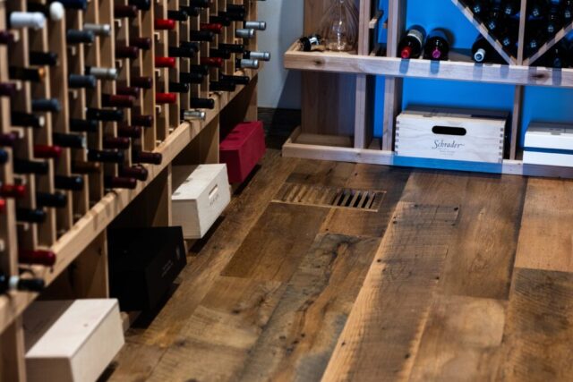 southend-reclaimed-original-face-skip-planed-reclaimed-oak-solid-plank-flooring-36
