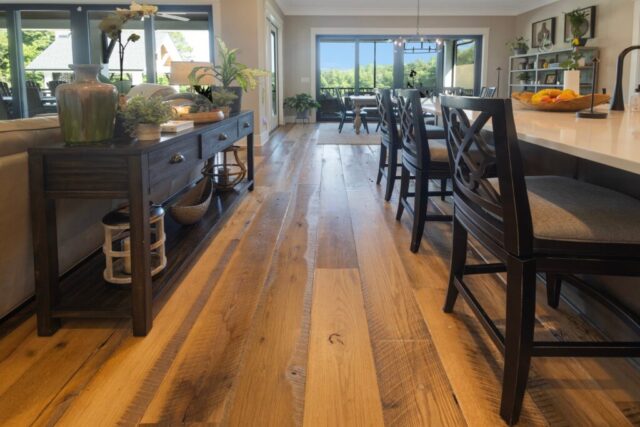 southend-reclaimed-original-face-skip-planed-reclaimed-oak-solid-plank-flooring-6