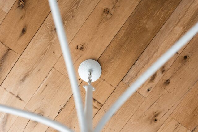 southend-reclaimed-reclaimed-antique -white-oak-ceiling-planking-smooth-face-2