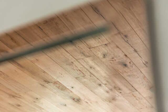 southend-reclaimed-reclaimed-antique -white-oak-ceiling-planking-smooth-face-7