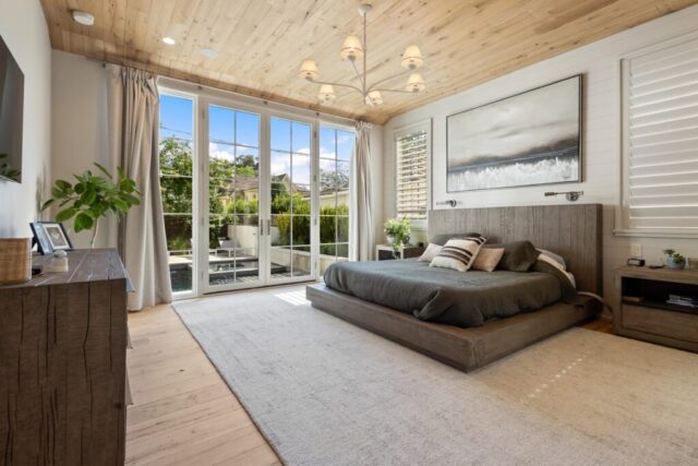 southend-reclaimed-reclaimed-antique -white-oak-flooring-ceiling-planking-smooth-face