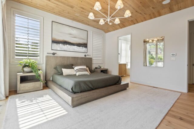 southend-reclaimed-reclaimed-antique -white-oak-flooring-ceiling-planking-smooth-face-2