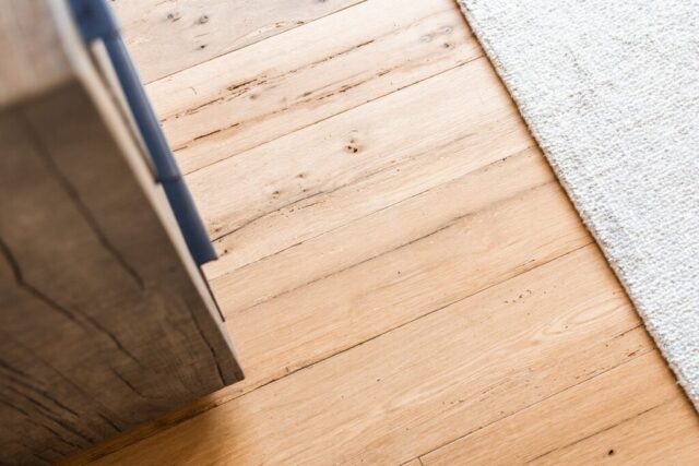 southend-reclaimed-reclaimed-antique -white-oak-flooring-smooth-face-25