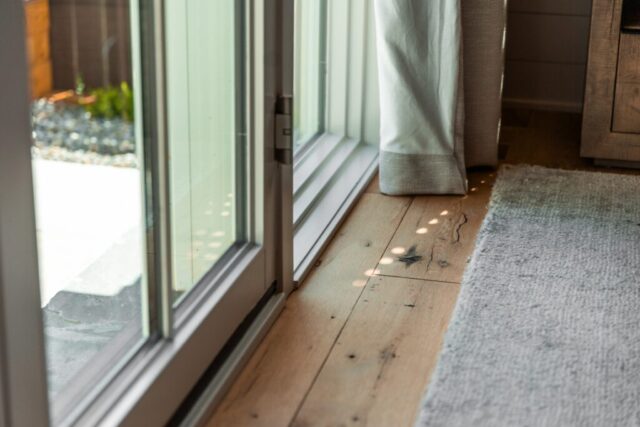 southend-reclaimed-reclaimed-antique -white-oak-flooring-smooth-face-54