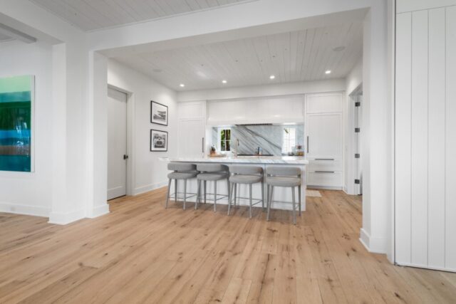 southend-reclaimed-reclaimed-antique -white-oak-flooring-smooth-face-7