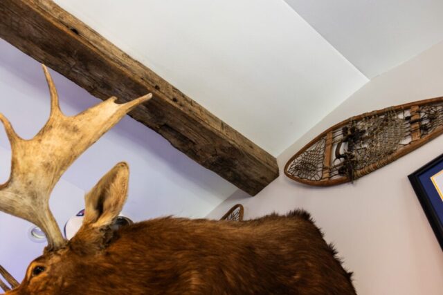 southend-reclaimed-hand-hewn-box-beam