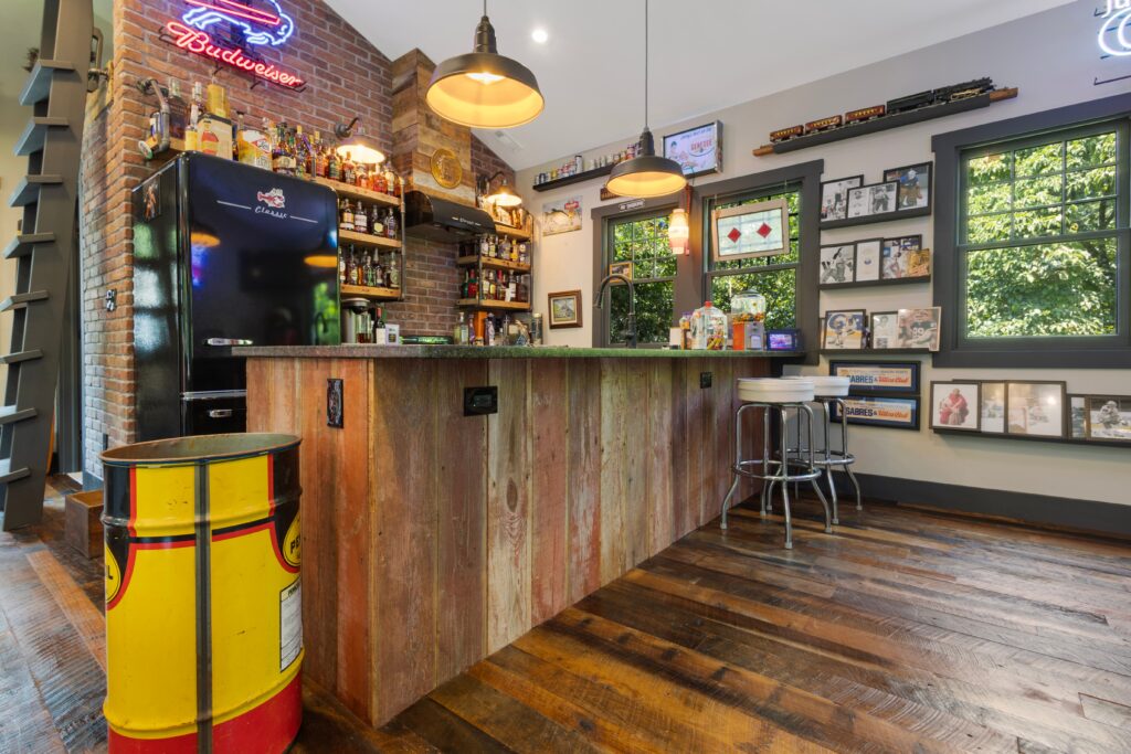 southend-reclaimed-original -face-mixed-hardwoods-red-barnsiding-2