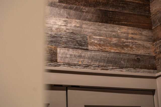 Reclaimed Weathered Grey Barnsiding